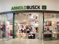 Arnold Busck holder fanen højt – med fokus på sikkerheden for medarbejdere og kunder