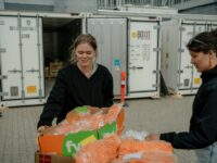 Omkring 20 tons mælk, kød, brød og en masse andre madvarer er i år blevet reddet fra madspildsdøden på årets Roskilde Festival. Foto: PR